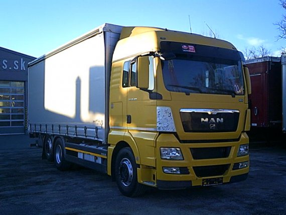 MAN TGX 26.400 EEV XL 6X2 Valník + H. čelo 2000kg