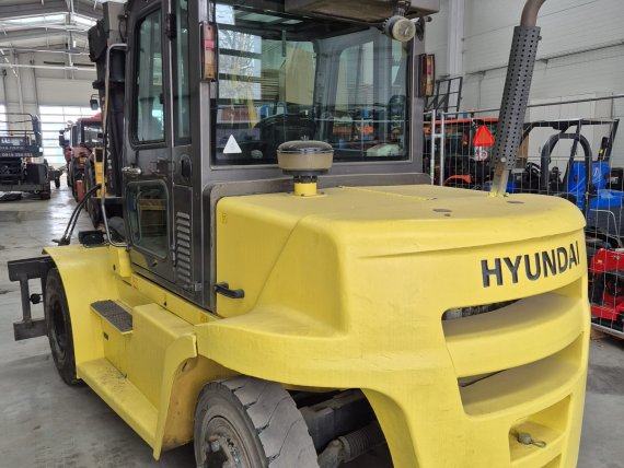 HYUNDAI 70D7A vysokozdvižný vozík nové pření pneu