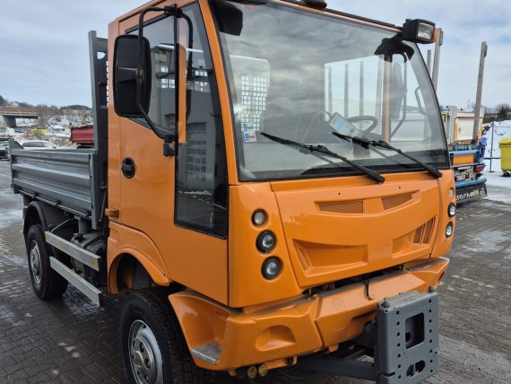 BUCHER SCHORLIN BV 200 4X4 multifunkční komunální vozidlo