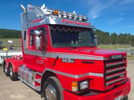 SCANIA T143 V8 6x4 Strealine TOP